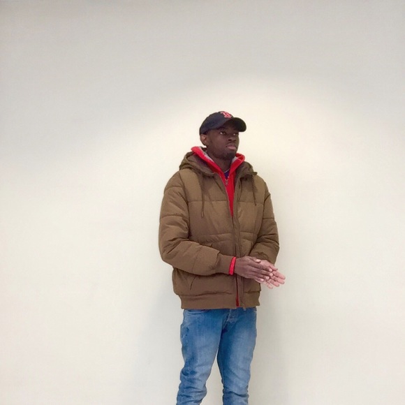 Meet your Posher, Chuck - Picture 1 of 1